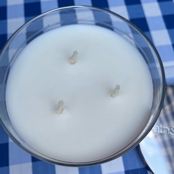 WINTER CANDY APPLE Bath & Body Works 3-Wick Candle Home Fragrance - Picture 7 of 9